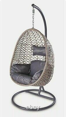 Aldi egg chair small steel frame? Perfect for summer