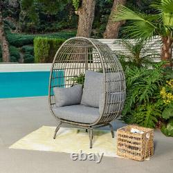 Chaise en œuf de jardin avec cadre naturel ou gris foncé et coussins gris