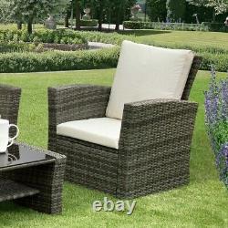 Nouveau mobilier de jardin en rotin, ensemble de 4 pièces. Canapé, chaises, table, coussins. Royaume-Uni