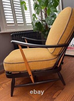 Nouvellement rembourrés Coussins de chaise Ercol 203 x 2 Jaune Tournesol & Garniture Grise