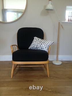 Un Nouveau Set De Cushions Pour Un Chair Ercol Jubilee En Fabricant Wool Ou Linen MIX