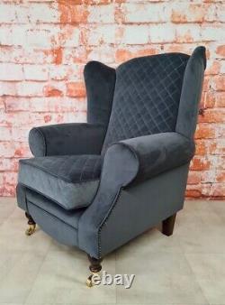 Wing Back Queen Anne Chair Grey Quilted Aire Assise Avec Tissu Lisse Gris Clair